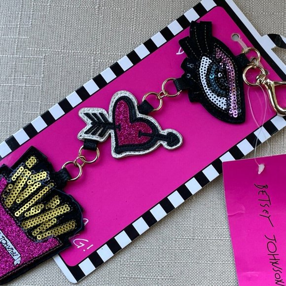 Betsey Johnson Keys Holder Sparkling Sequins Fries Heart Eye Key Chain - Picture 3 of 6